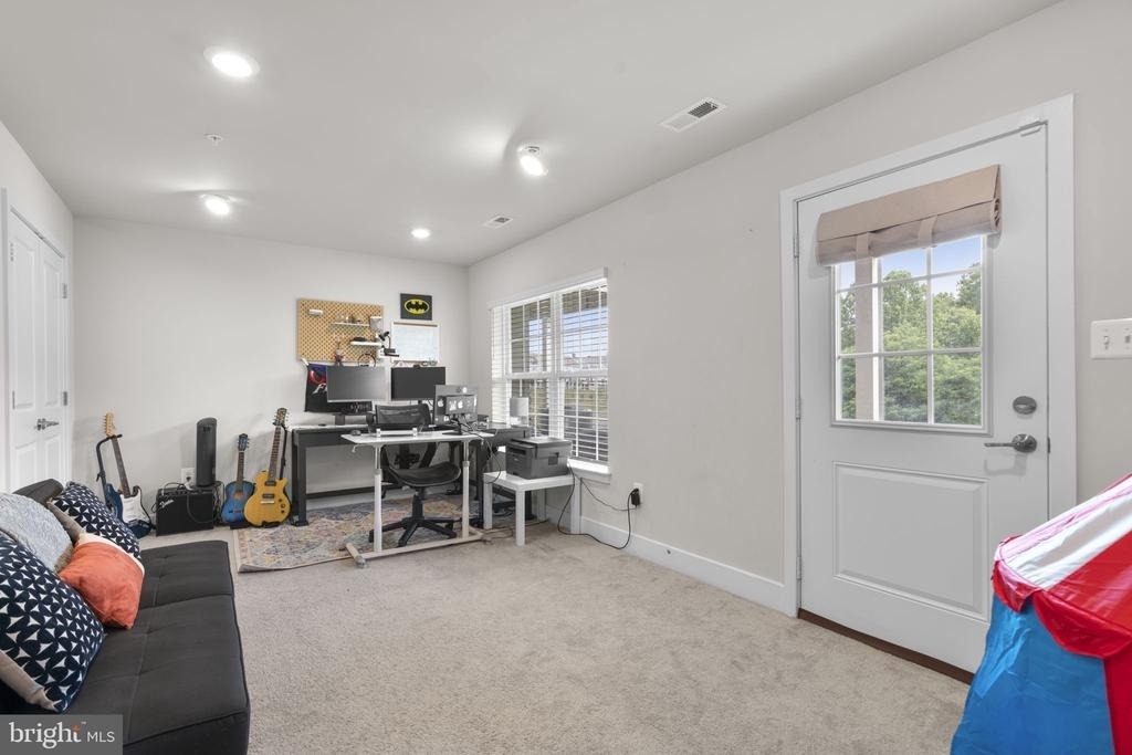 8017 Potter Place - Photo 33
