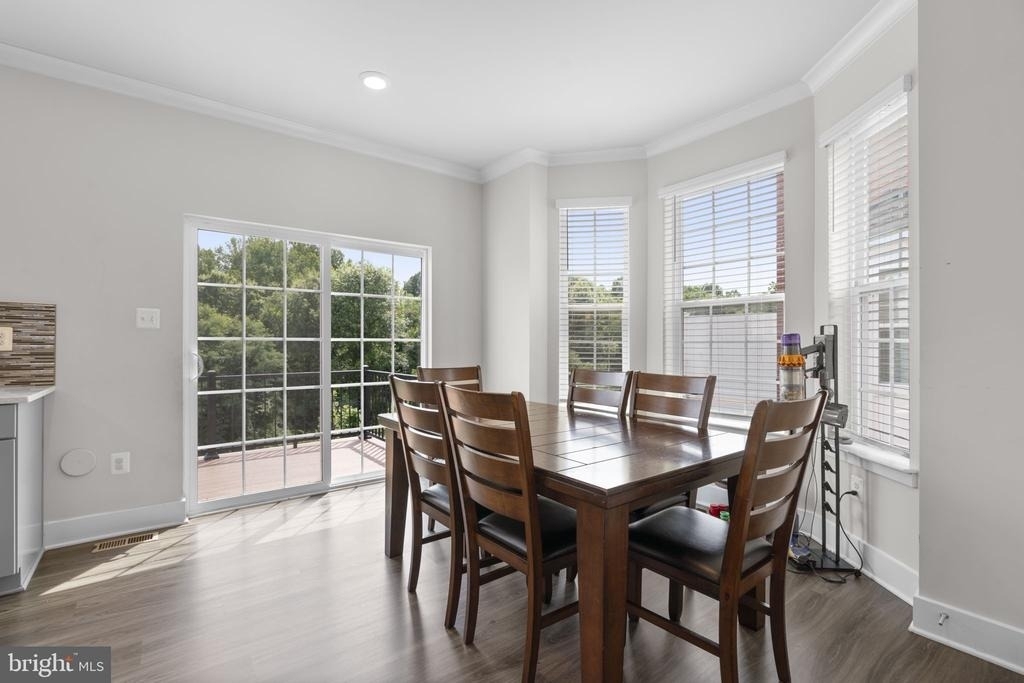 8017 Potter Place - Photo 8
