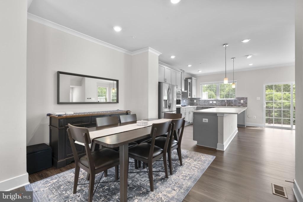 8017 Potter Place - Photo 12