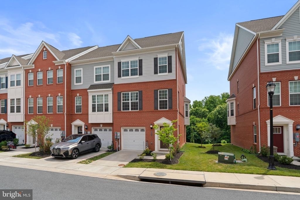 8017 Potter Place - Photo 1