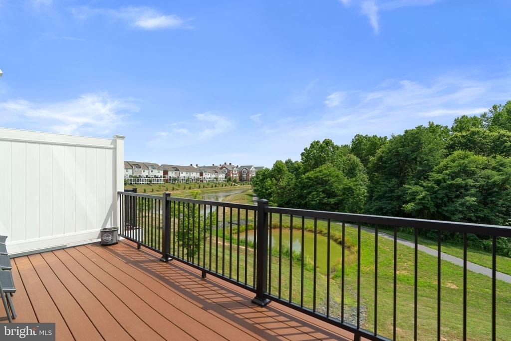 8017 Potter Place - Photo 11
