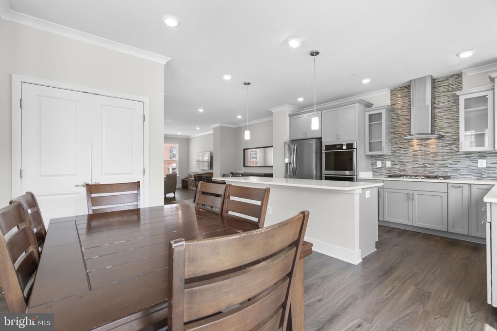 8017 Potter Place - Photo 7