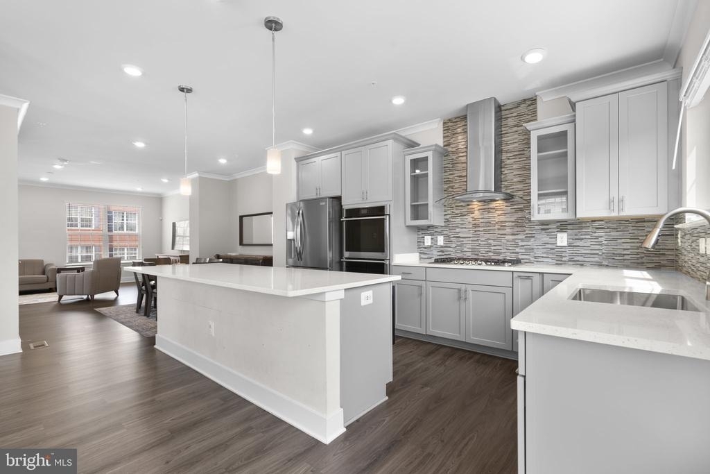 8017 Potter Place - Photo 3