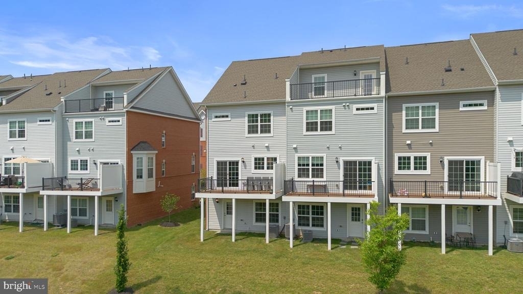 8017 Potter Place - Photo 39