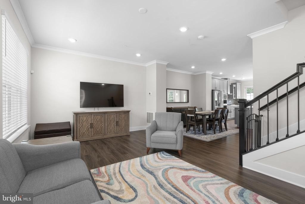 8017 Potter Place - Photo 15