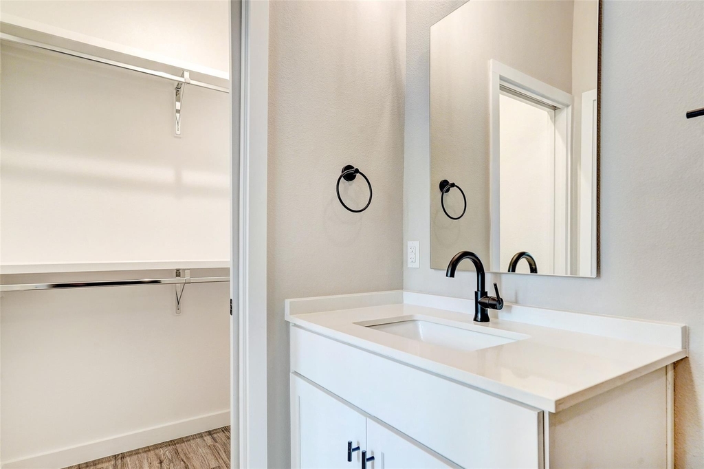 3809 Valley View Rd - Photo 7