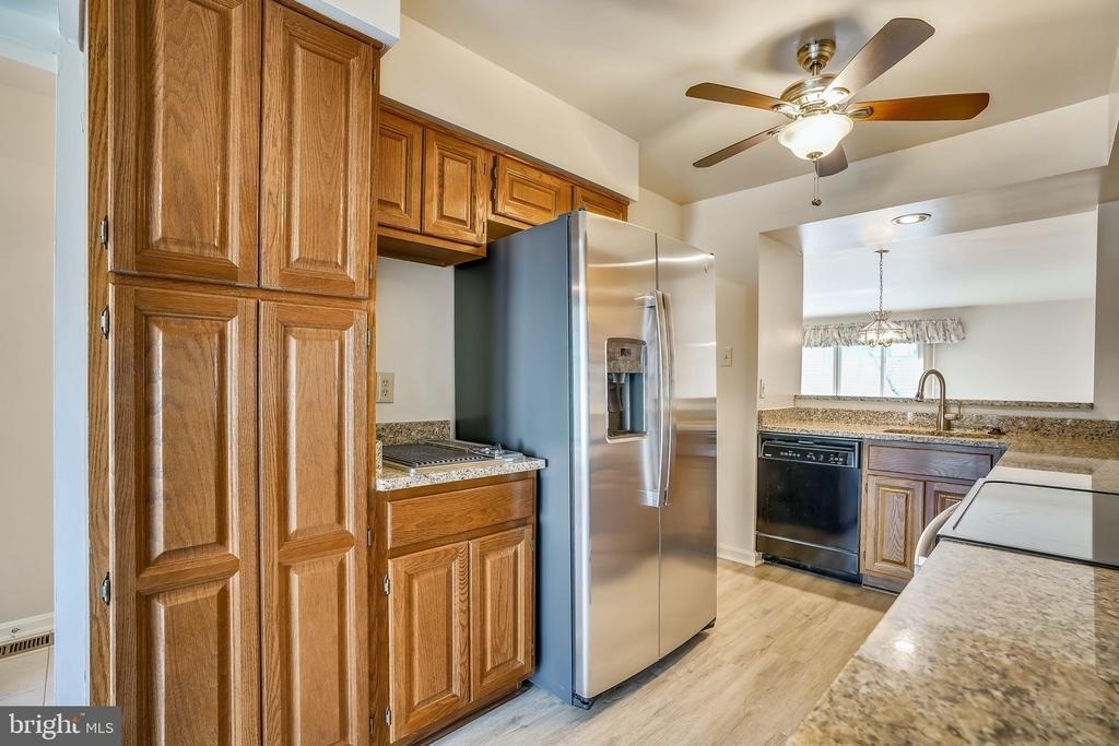 5205 Columbia Road - Photo 2