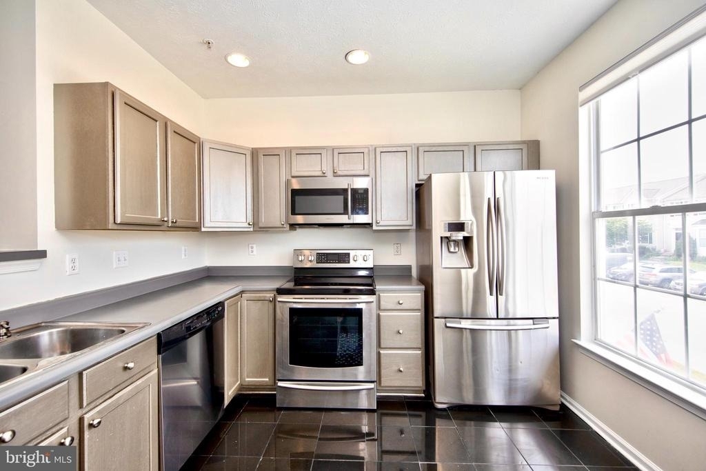 130 Spencer Circle - Photo 2