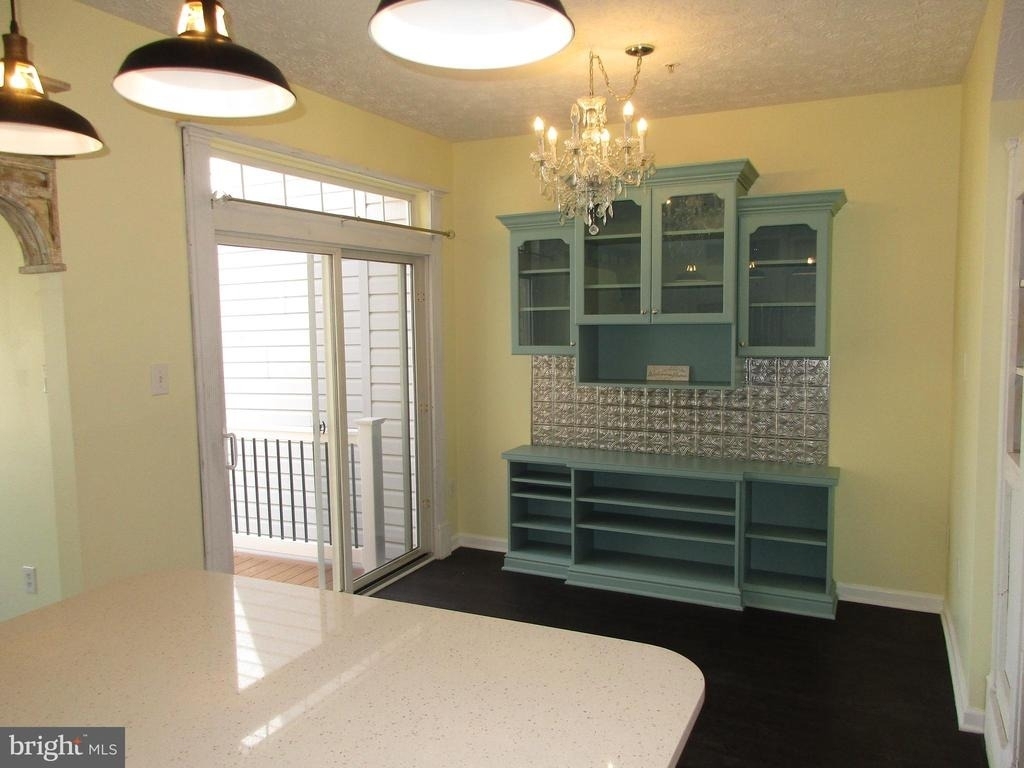 1024 Jeanett Way - Photo 3