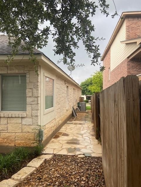 2412 Tivoli Dr - Photo 17