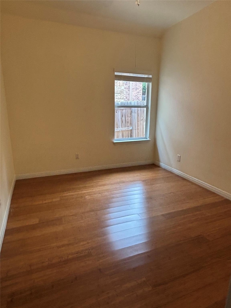 2412 Tivoli Dr - Photo 14