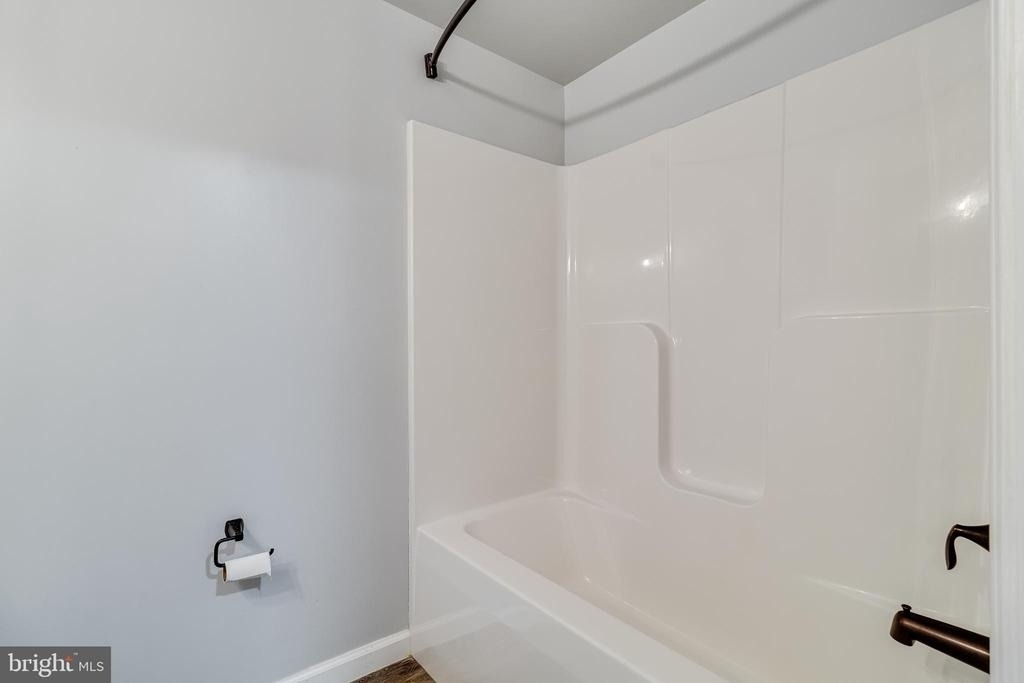 8325 Abc Farm Place - Photo 18