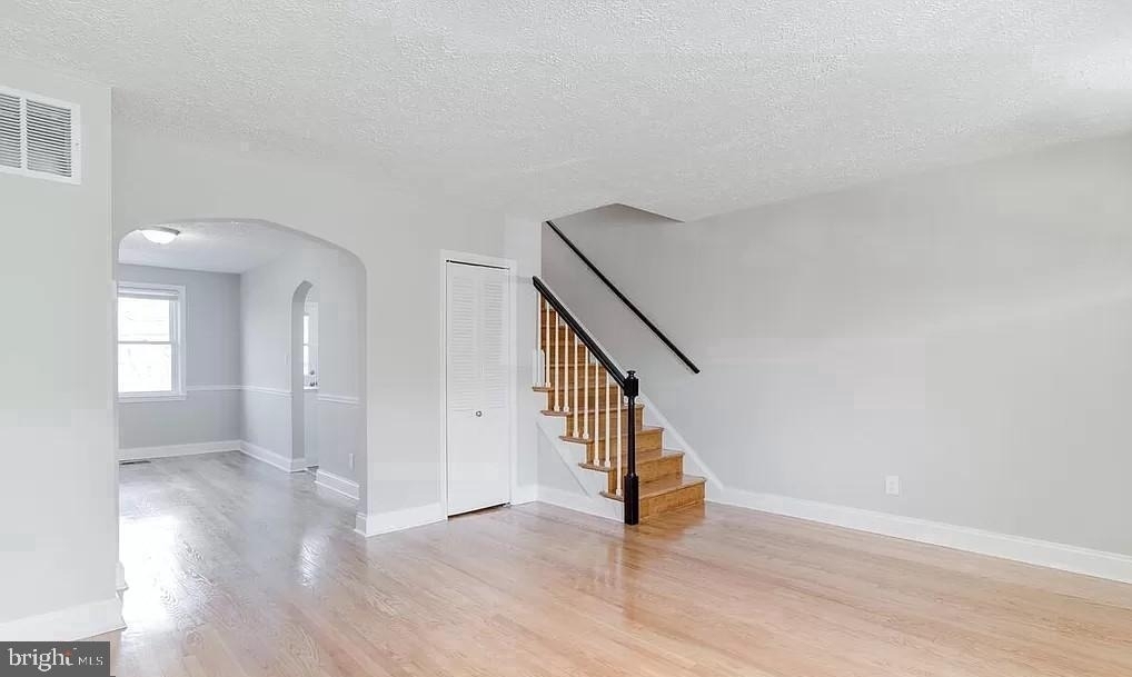 1046 Elm Road - Photo 3