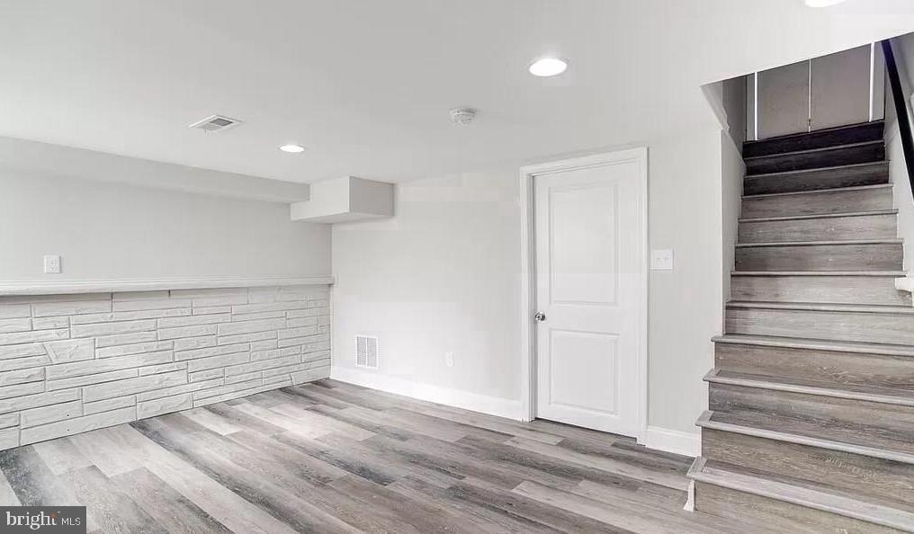 1046 Elm Road - Photo 18