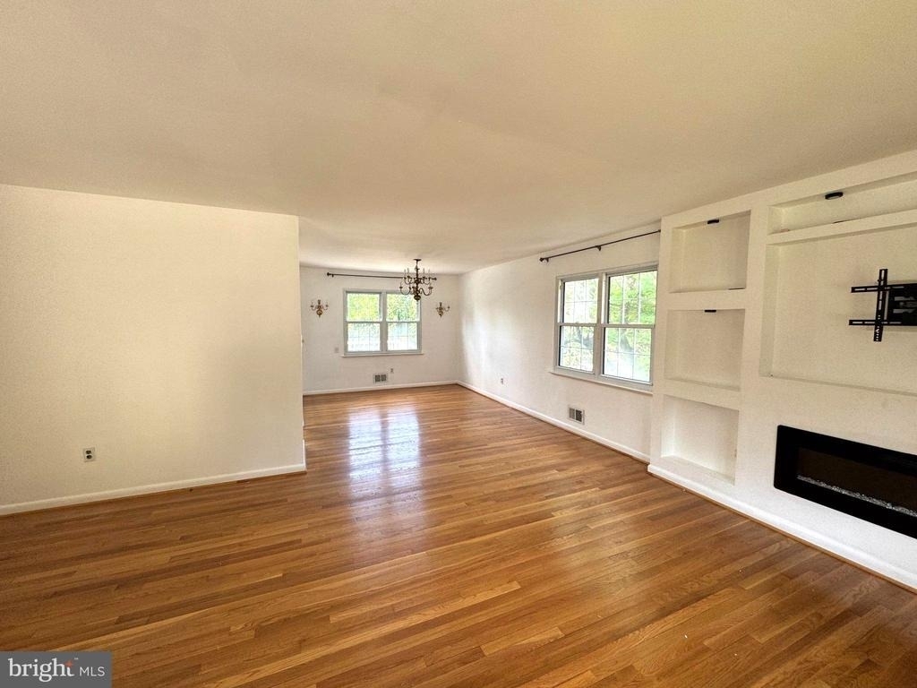 1234 Pleasant Valley Drive - Photo 4