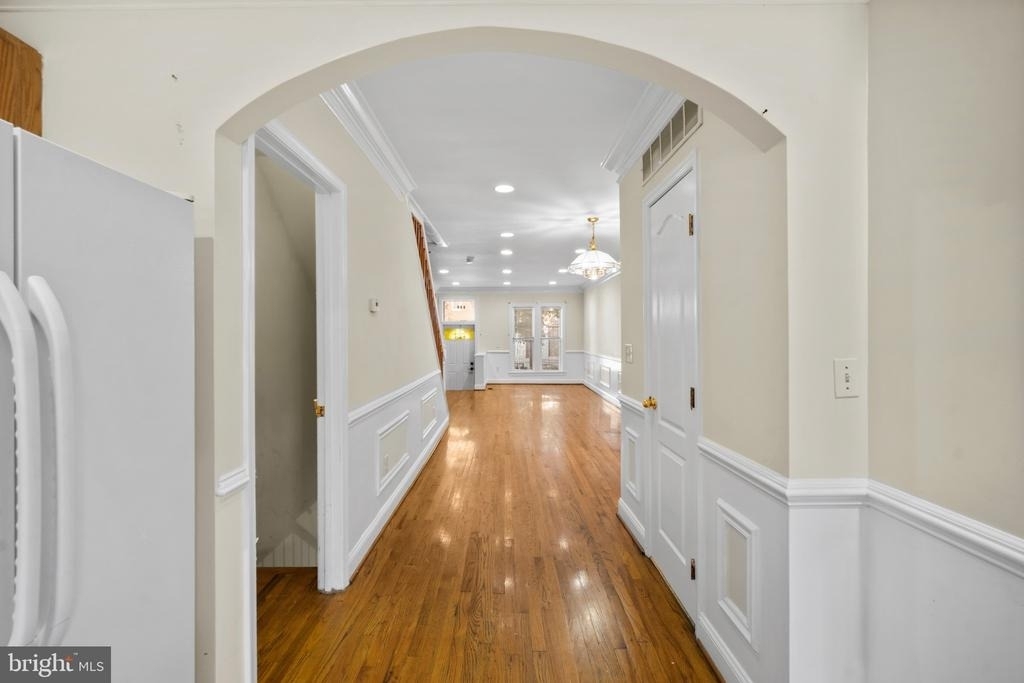 514 N Milton Avenue - Photo 11