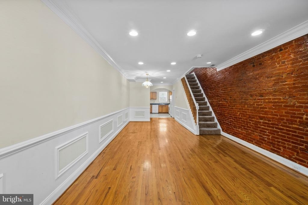 514 N Milton Avenue - Photo 3