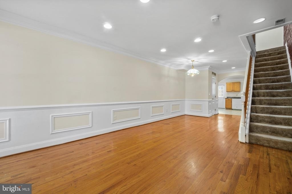 514 N Milton Avenue - Photo 2