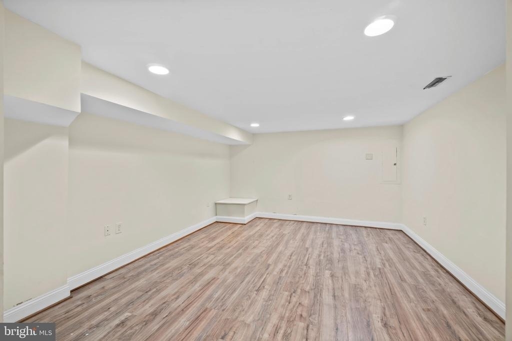 514 N Milton Avenue - Photo 30