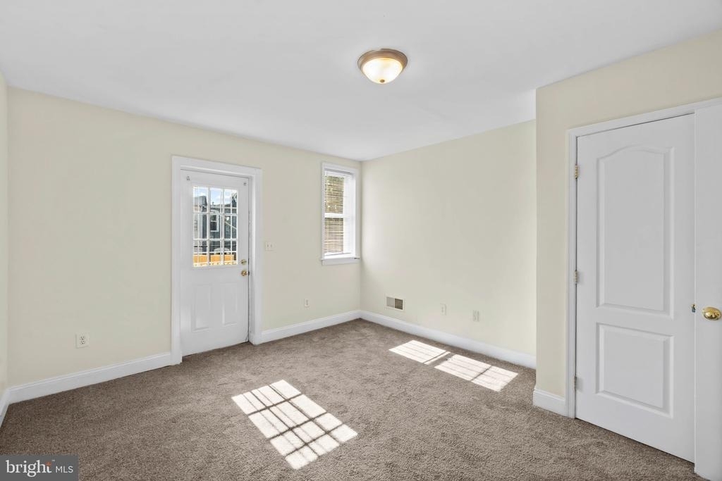 514 N Milton Avenue - Photo 15