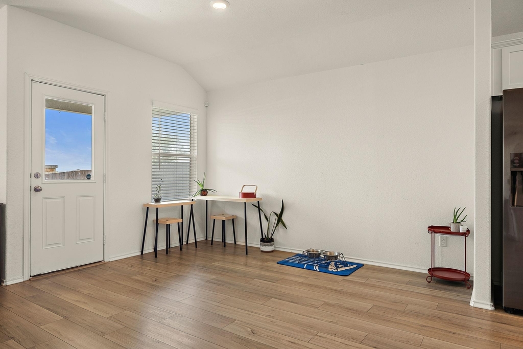 424 Sebring Cir - Photo 8
