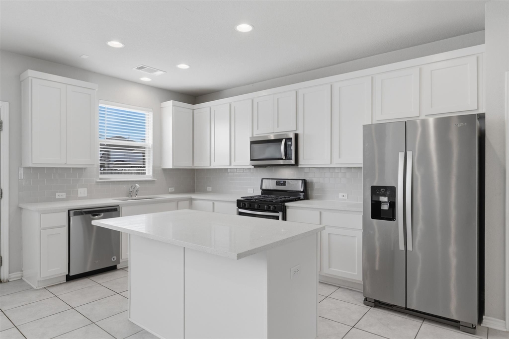 2129 Pecan Island Dr - Photo 5