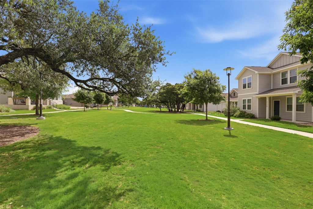 2129 Pecan Island Dr - Photo 1