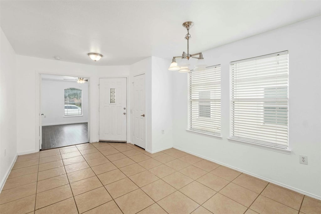 12409 Sky Harbor Dr - Photo 9