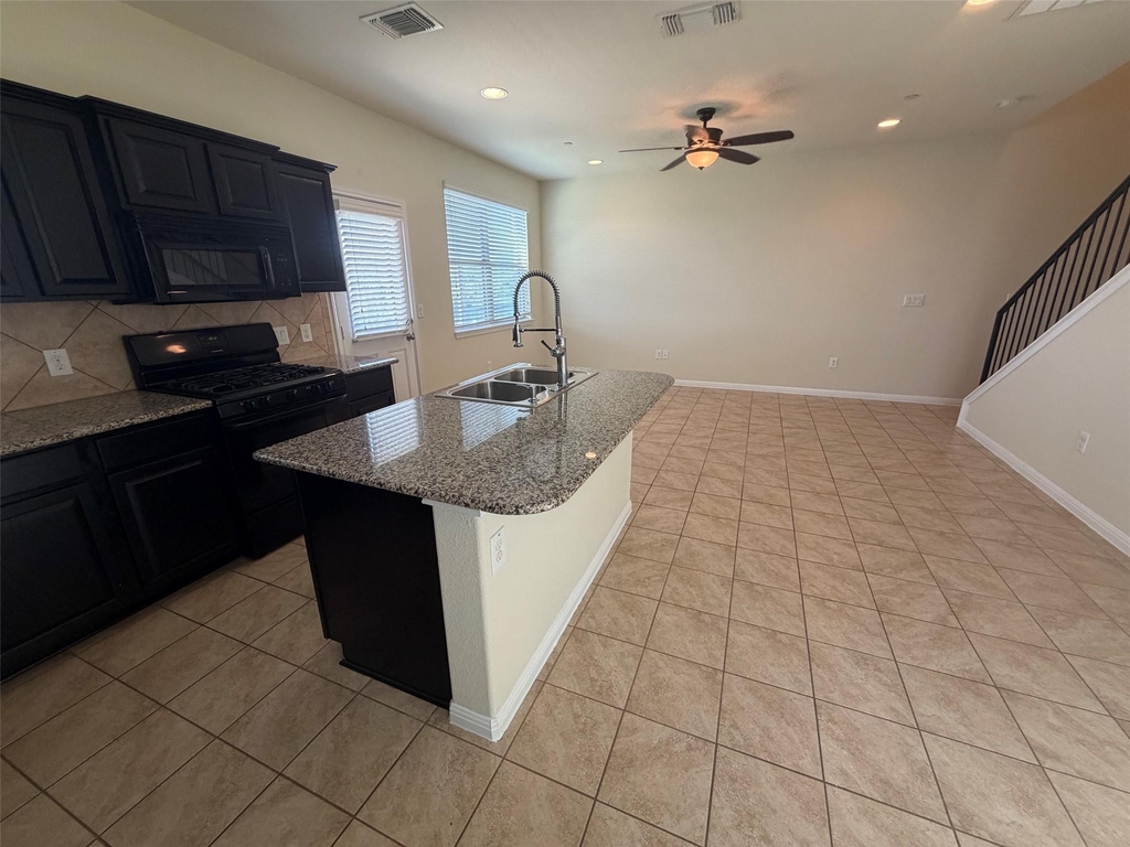 1001 Zodiac Ln - Photo 7