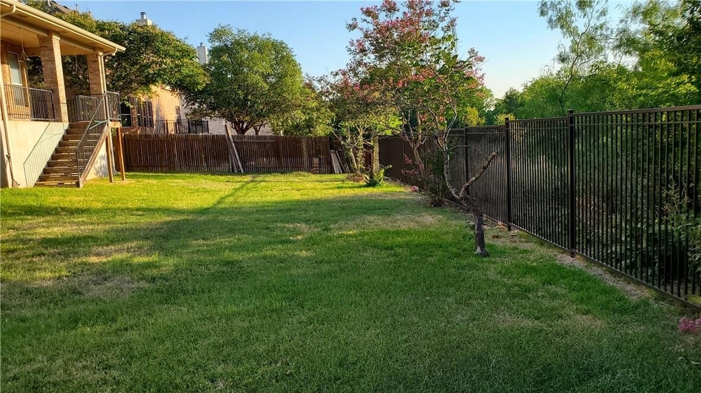 9421 Lisi Anne Dr - Photo 32