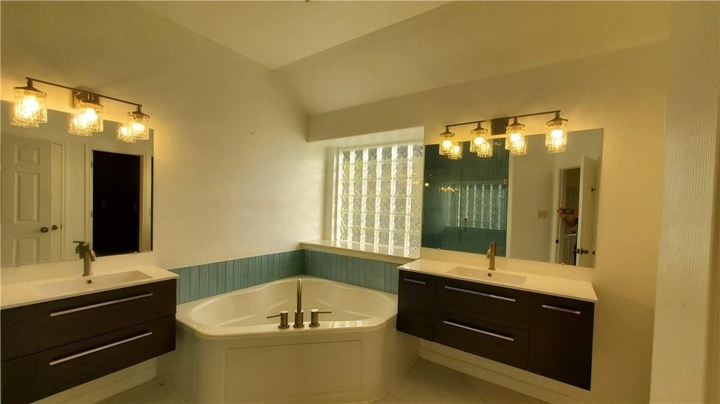 9421 Lisi Anne Dr - Photo 15
