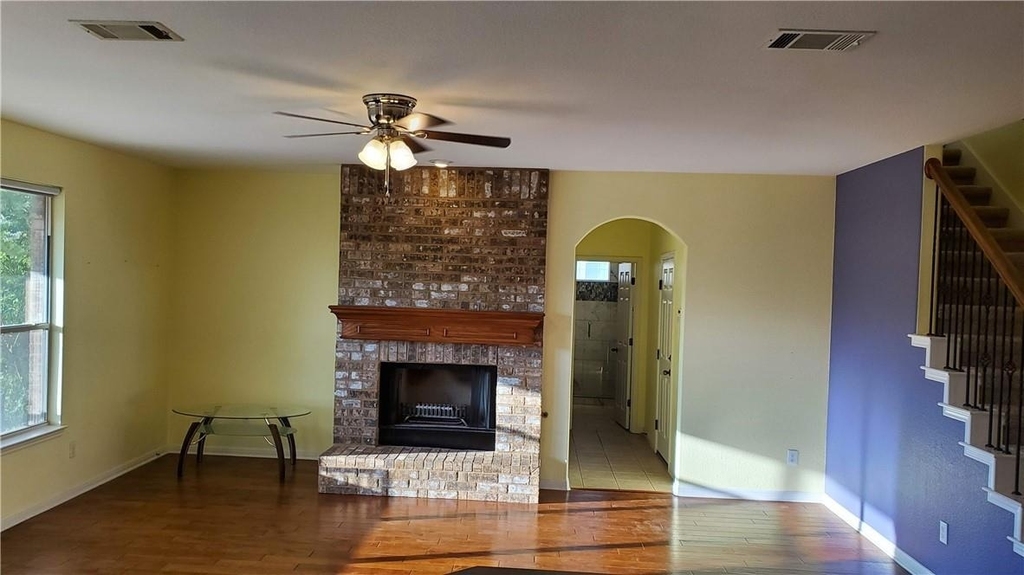 9421 Lisi Anne Dr - Photo 3