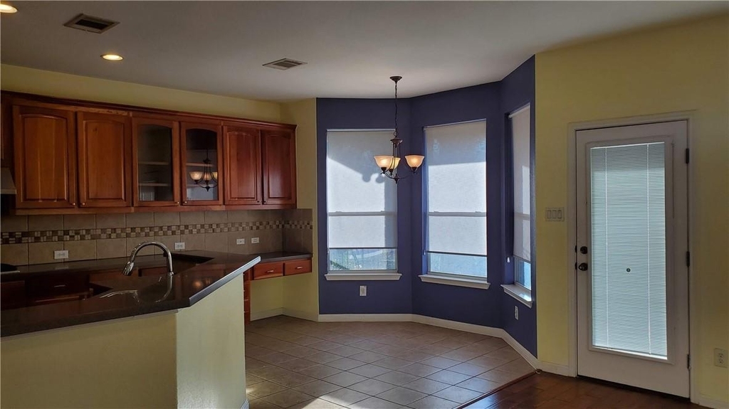 9421 Lisi Anne Dr - Photo 9