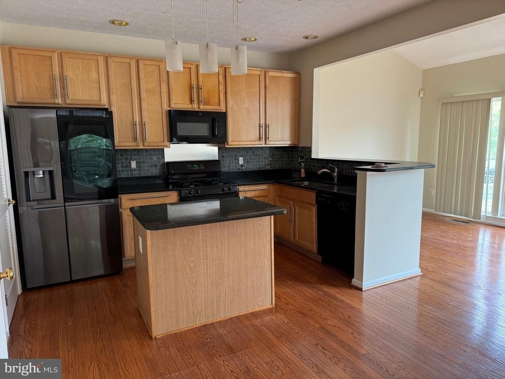 2429 Knapps Way - Photo 7