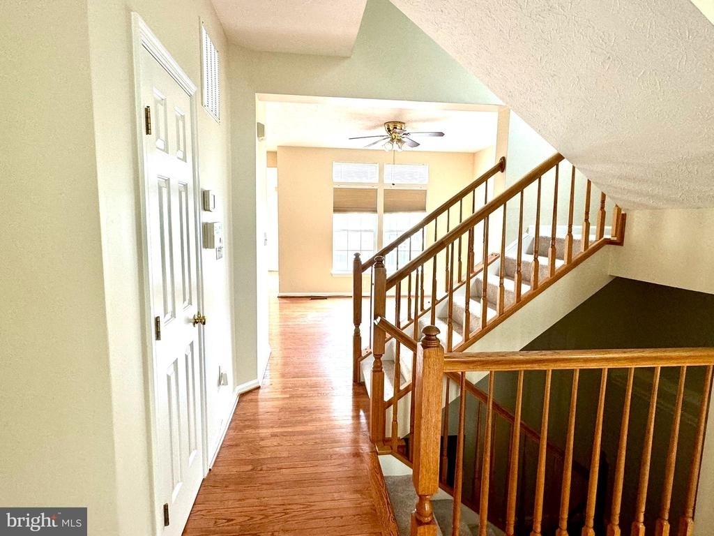 2429 Knapps Way - Photo 4
