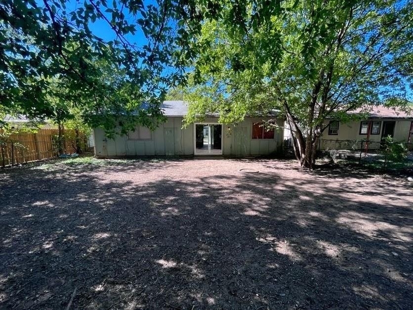 4406 Dovewood Dr - Photo 2