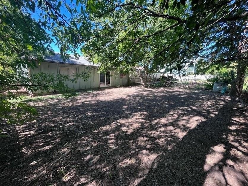 4406 Dovewood Dr - Photo 3