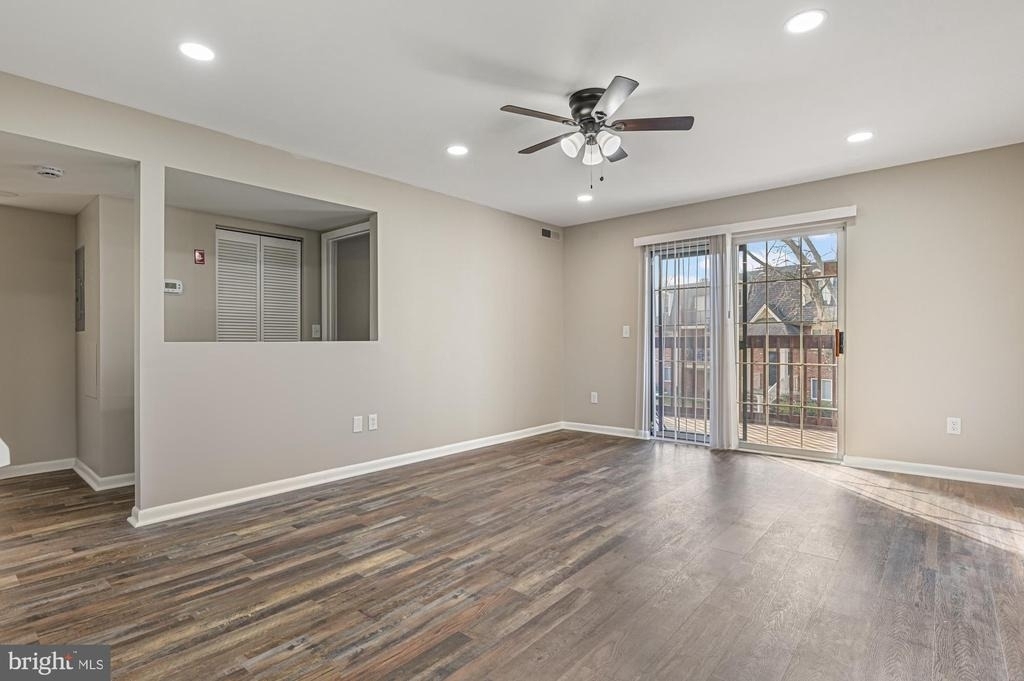 102 N Caroline Place - Photo 1