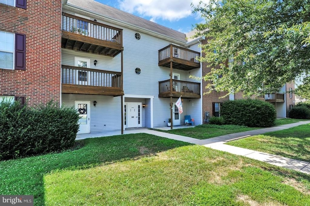 102 N Caroline Place - Photo 0