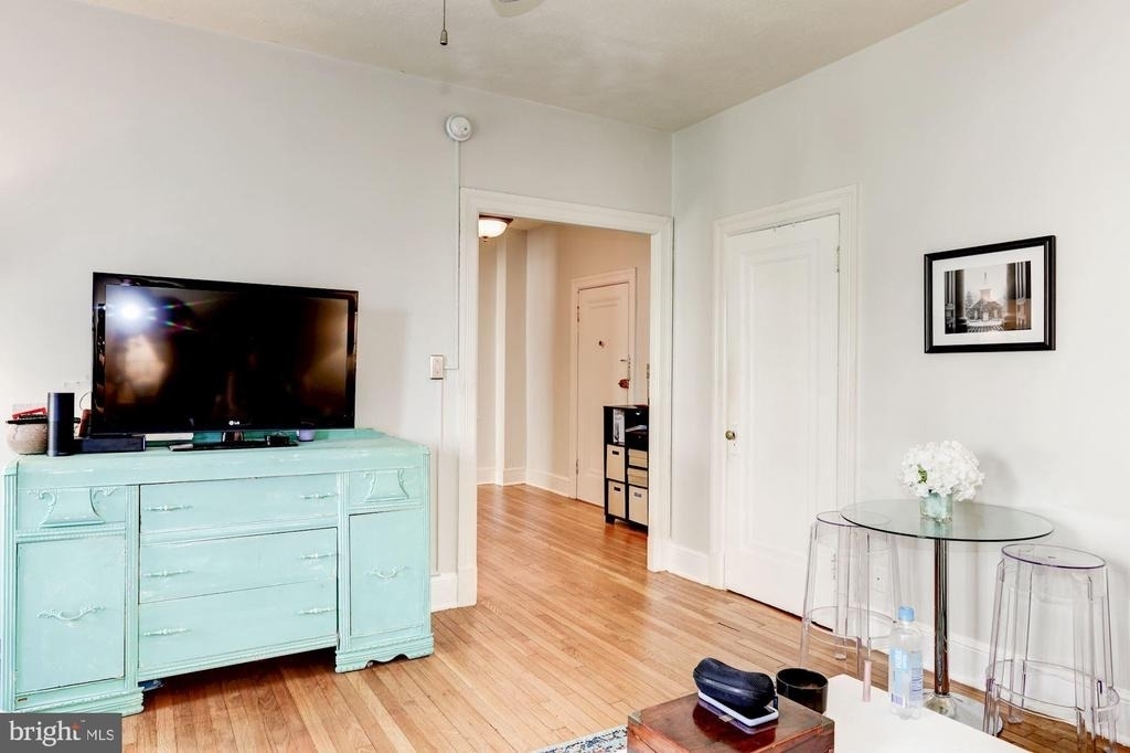 2227 20th Street Nw - Photo 4