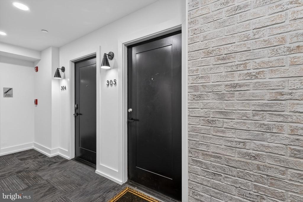 919 12th Street Ne - Photo 1