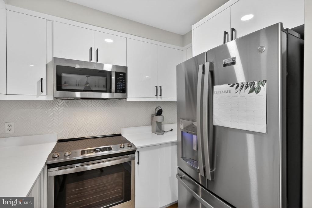919 12th Street Ne - Photo 10