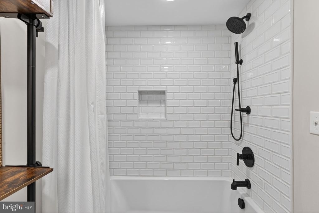 919 12th Street Ne - Photo 13