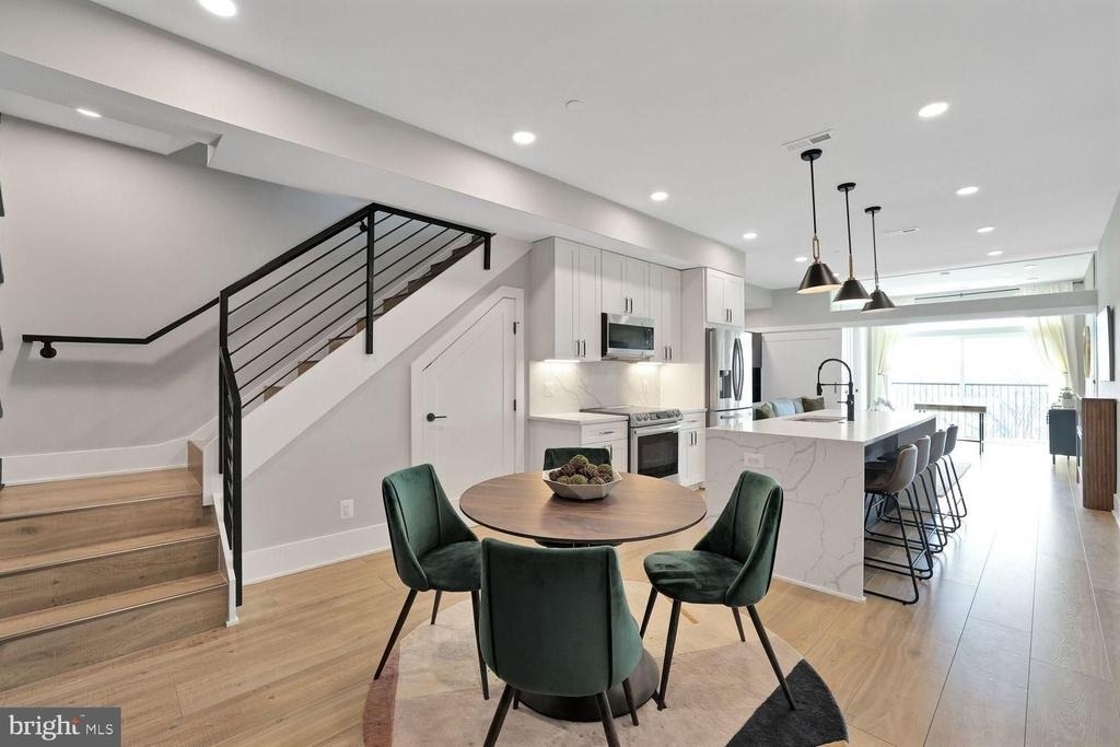 4012 Georgia Avenue Nw - Photo 2