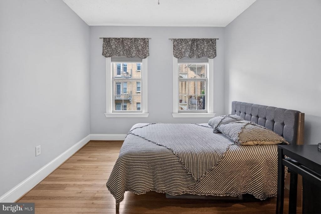 1401 Columbia Road Nw - Photo 11