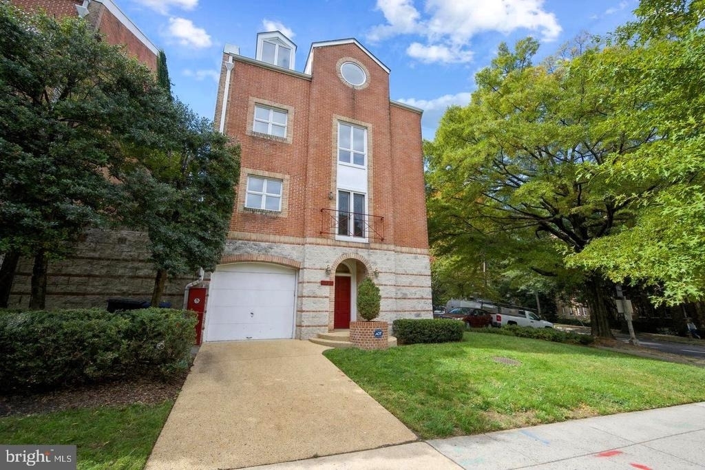 5330 Connecticut Avenue Nw - Photo 1