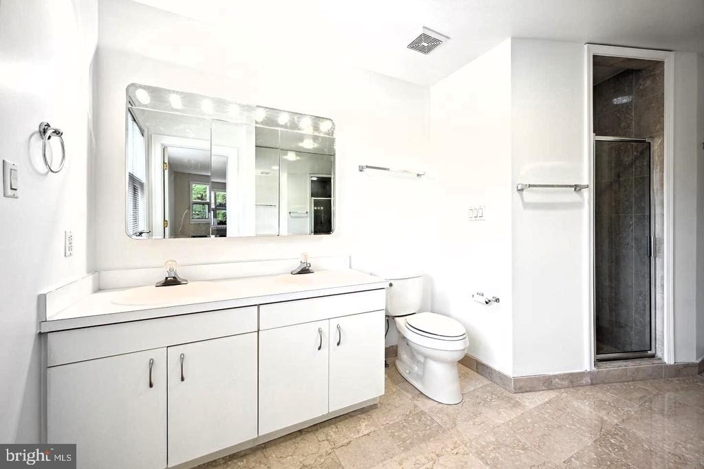 5330 Connecticut Avenue Nw - Photo 21