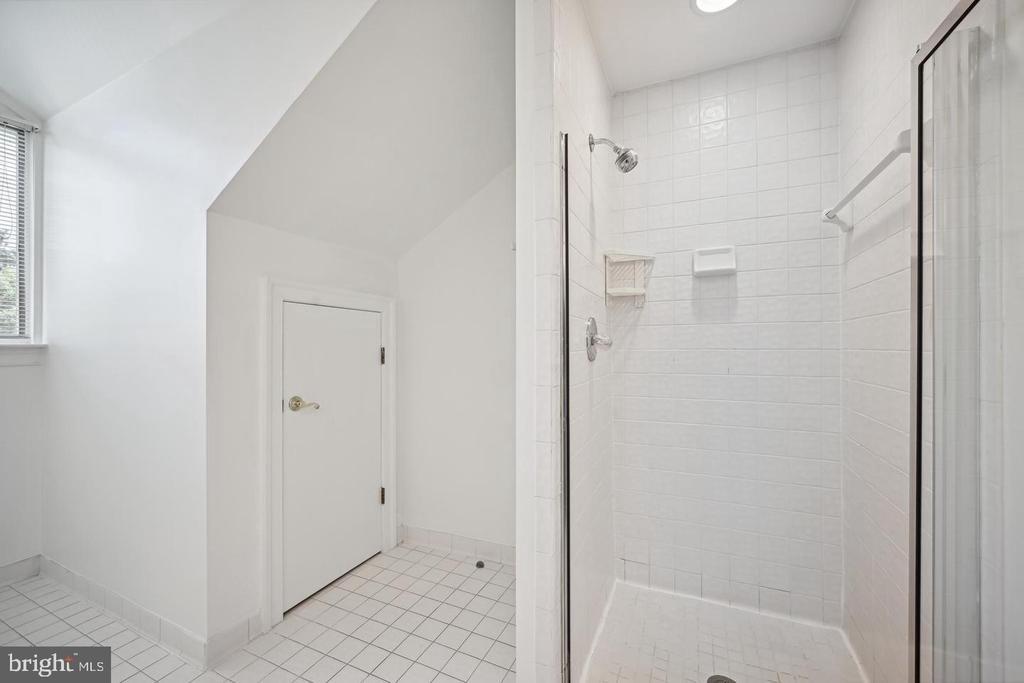 5330 Connecticut Avenue Nw - Photo 34