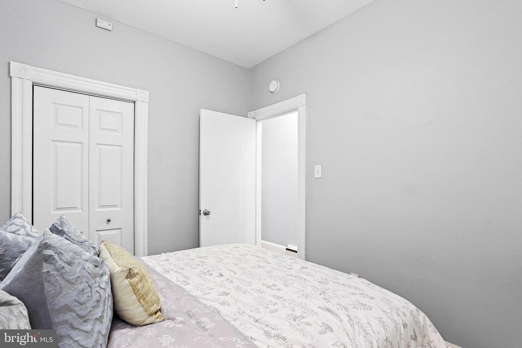 1211 33rd Street Nw - Photo 9