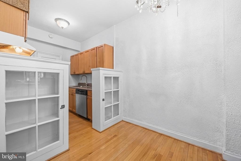 2032 Belmont Road Nw - Photo 12